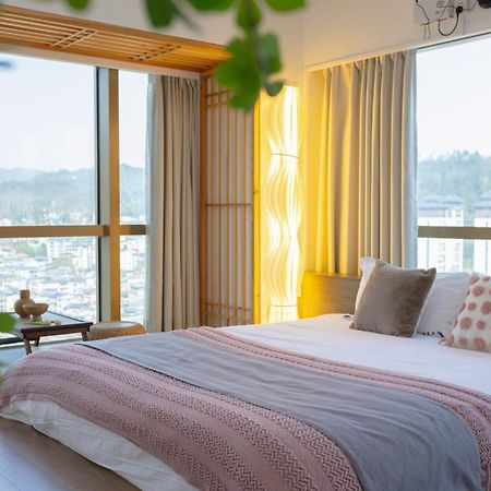 Midsummer Homestay Жангжиаже Екстериор снимка
