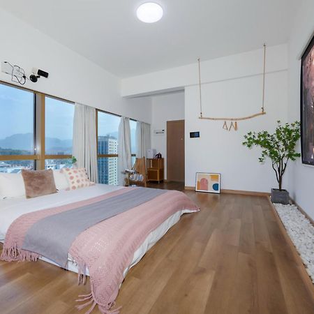 Midsummer Homestay Жангжиаже Екстериор снимка